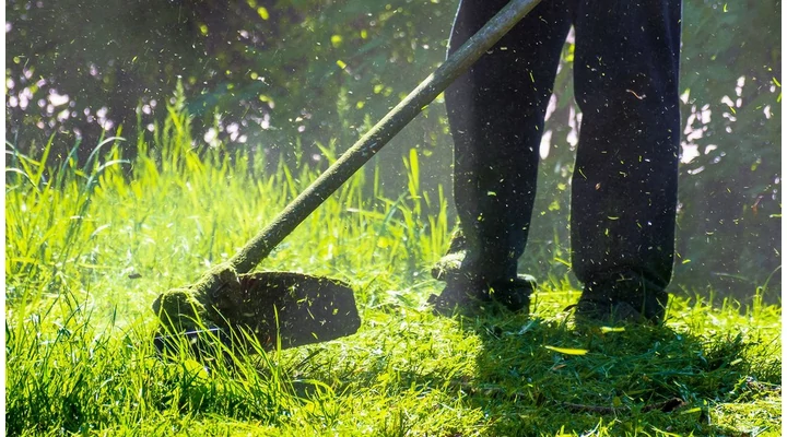 Fűkasza takarítása gyorsan és egyszerűen – lehetséges!